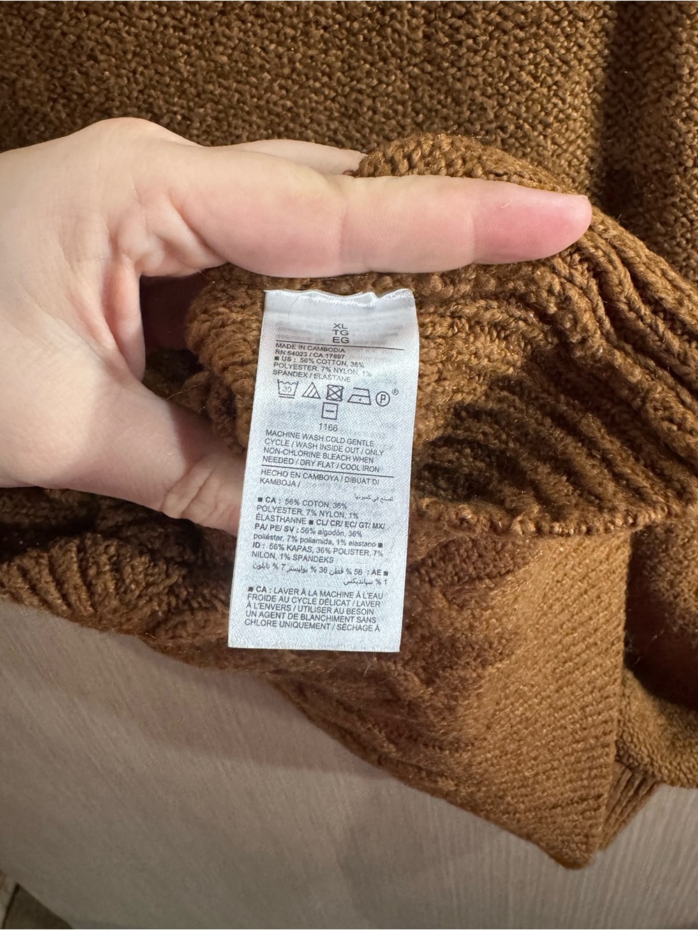 Old Navy Cable Knit V-Neck Sweater Vest in Camel Brown Sixe XL - Picture 4 of 4
